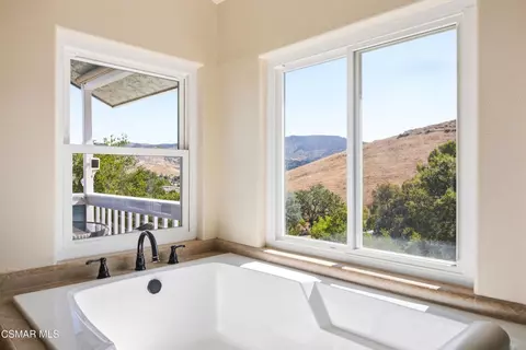 Bath - 1314 Gonzales Rd, Simi Valley, CA 93063 photo 2 of 7