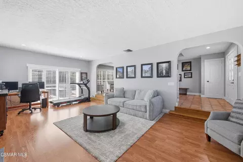 Living - 1314 Gonzales Rd, Simi Valley, CA 93063 photo 2 of 4