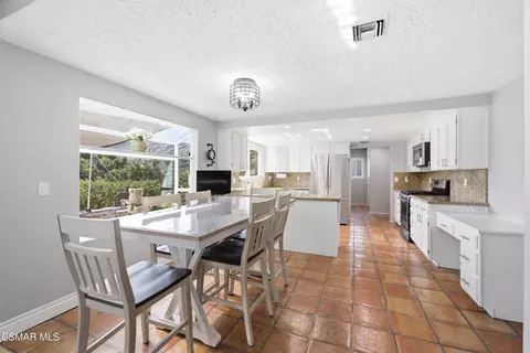 Dining - 1314 Gonzales Rd, Simi Valley, CA 93063 photo 1 of 3