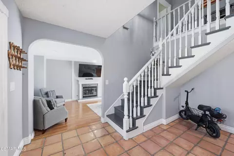 Entry Way - 1314 Gonzales Rd, Simi Valley, CA 93063 photo 3 of 7