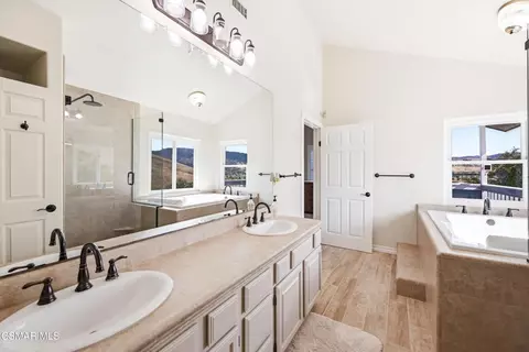 Bath - 1314 Gonzales Rd, Simi Valley, CA 93063 photo 5 of 7