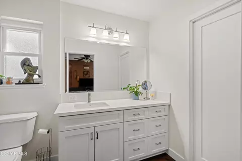 Bath - 5396 Diane St, Simi Valley, CA 93063 photo 2 of 3