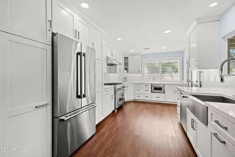 Kitchen - 5396 Diane St, Simi Valley, CA 93063 photo 4 of 7