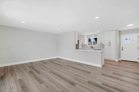 Living - 1548 Wallace St, Simi Valley, CA 93065 photo 2 of 5