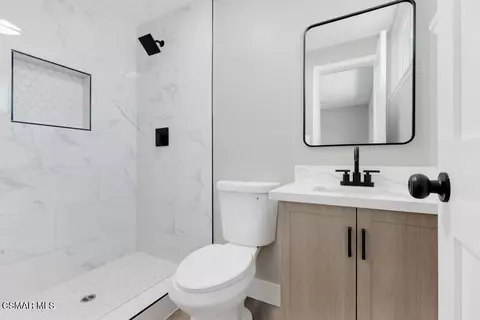 Bath - 1548 Wallace St, Simi Valley, CA 93065 photo 3 of 4