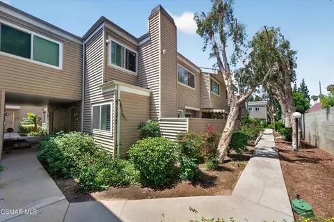 9946 Sepulveda Blvd #4, Mission Hills, CA 91345