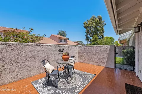 Exterior - 586 Durango Ct, Camarillo, CA 93010 photo 6 of 9
