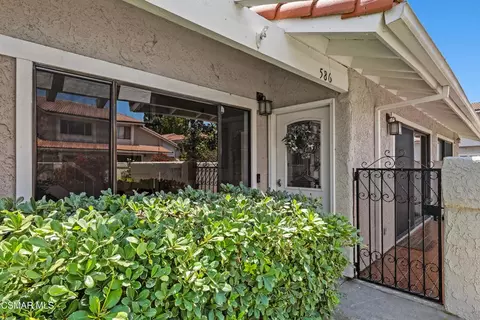 Exterior - 586 Durango Ct, Camarillo, CA 93010 photo 5 of 9