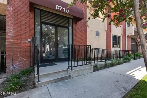 8710 Independence Ave #307, Canoga Park, CA 91304