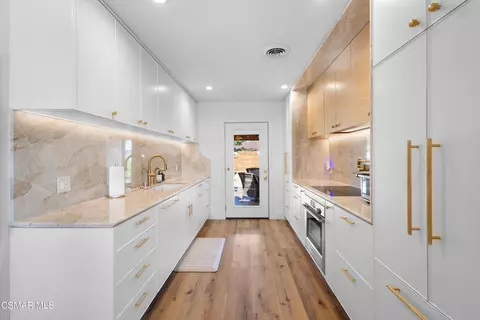 Kitchen - 7039 Sylvia Ave, Reseda, CA 91335 photo 2 of 4