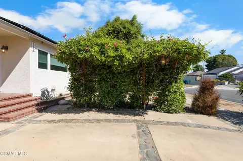 Exterior - 7039 Sylvia Ave, Reseda, CA 91335 photo 3 of 10