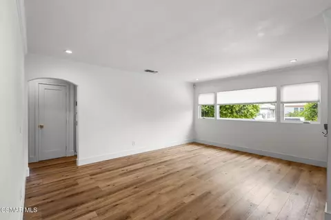 Living - 7039 Sylvia Ave, Reseda, CA 91335 photo 4 of 5