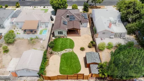 View/Area - 7039 Sylvia Ave, Reseda, CA 91335 photo 5 of 7