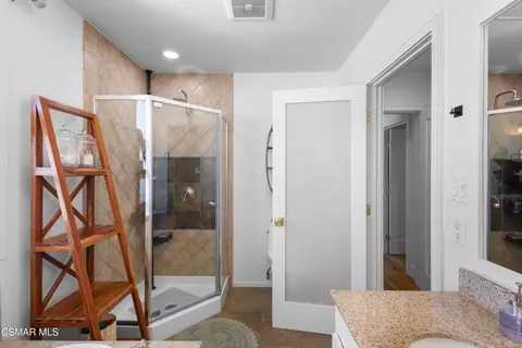 Bath - 7039 Sylvia Ave, Reseda, CA 91335 photo 1 of 4