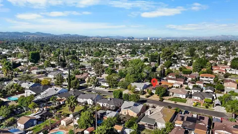 View/Area - 7039 Sylvia Ave, Reseda, CA 91335 photo 7 of 7