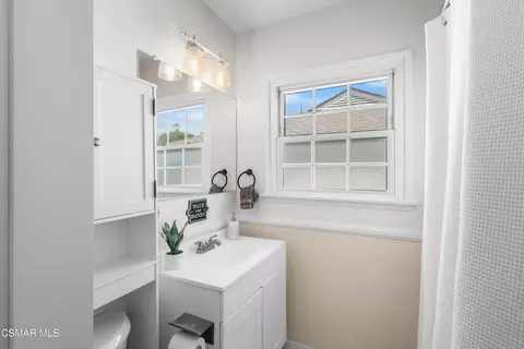 Bath - 7039 Sylvia Ave, Reseda, CA 91335 photo 4 of 4