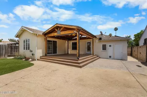 Exterior - 7039 Sylvia Ave, Reseda, CA 91335 photo 7 of 10