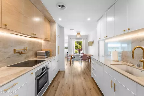 Kitchen - 7039 Sylvia Ave, Reseda, CA 91335 photo 4 of 4