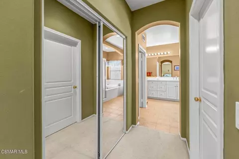 Entry Way - 239 Chantilly Cir, Simi Valley, CA 93065 photo 4 of 4