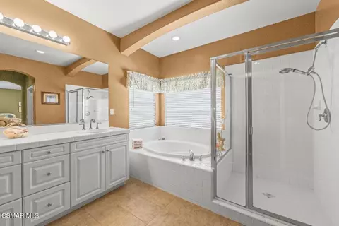 Bath - 239 Chantilly Cir, Simi Valley, CA 93065 photo 1 of 3