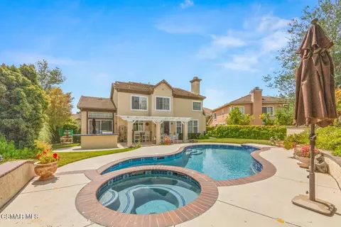 Exterior - 239 Chantilly Cir, Simi Valley, CA 93065 photo 4 of 6