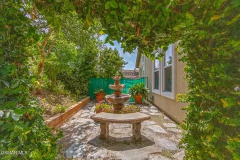 Exterior - 239 Chantilly Cir, Simi Valley, CA 93065 photo 5 of 6