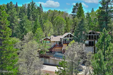 1359 Evergreen Ln, Lake Arrowhead, CA 92352
