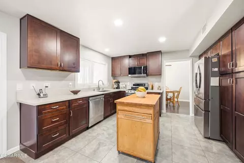 Kitchen - 6524 Menlo St, Simi Valley, CA 93063 photo 3 of 5