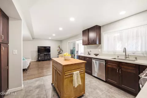 Kitchen - 6524 Menlo St, Simi Valley, CA 93063 photo 4 of 5