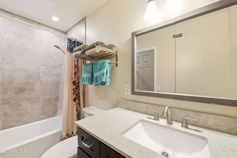 Bath - 6524 Menlo St, Simi Valley, CA 93063 photo 2 of 4