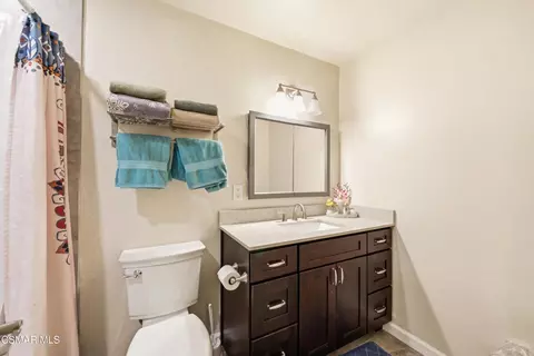 Bath - 6524 Menlo St, Simi Valley, CA 93063 photo 3 of 4