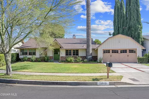 23649 Aetna St, Woodland Hills, CA 91367