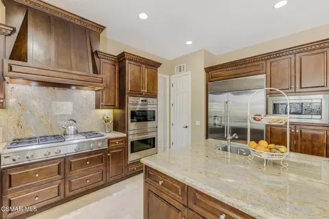 Kitchen - 12376 Palmer Dr, Moorpark, CA 93021 photo 6 of 6