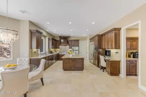 Kitchen - 12376 Palmer Dr, Moorpark, CA 93021 photo 3 of 6