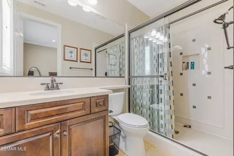 Bath - 12376 Palmer Dr, Moorpark, CA 93021 photo 2 of 8