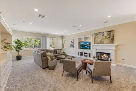 Living - 12376 Palmer Dr, Moorpark, CA 93021 photo 1 of 2