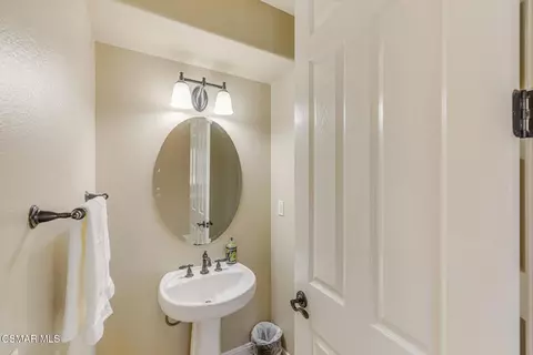 Bath - 12376 Palmer Dr, Moorpark, CA 93021 photo 1 of 8