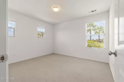Bedroom - 3458 N Oxnard Blvd, Oxnard, CA 93036 photo 7 of 8