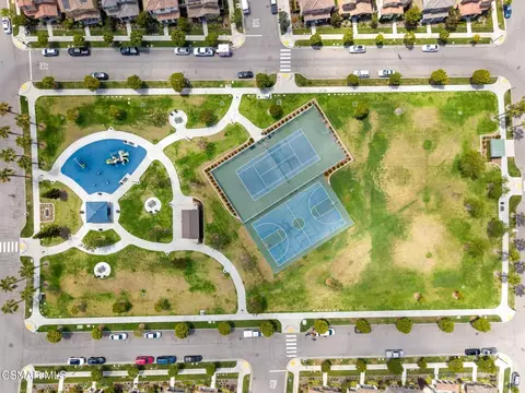 View/Area - 3458 N Oxnard Blvd, Oxnard, CA 93036 photo 2 of 10