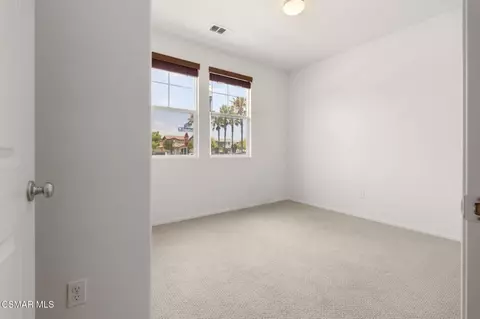 Bedroom - 3458 N Oxnard Blvd, Oxnard, CA 93036 photo 6 of 8