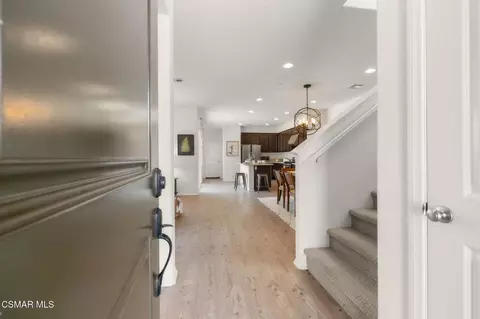 Entry Way - 3458 N Oxnard Blvd, Oxnard, CA 93036 photo 1 of 7