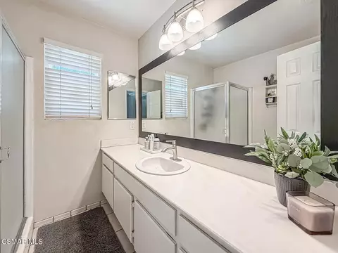 Bath - 1351 Rambling Rd, Simi Valley, CA 93065 photo 6 of 8