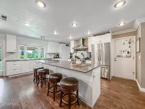 Kitchen - 1351 Rambling Rd, Simi Valley, CA 93065 photo 3 of 9