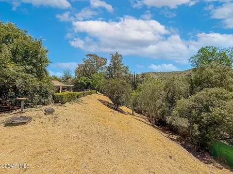 Exterior - 1351 Rambling Rd, Simi Valley, CA 93065 photo 21 of 22