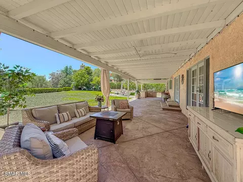 Exterior - 1351 Rambling Rd, Simi Valley, CA 93065 photo 15 of 22