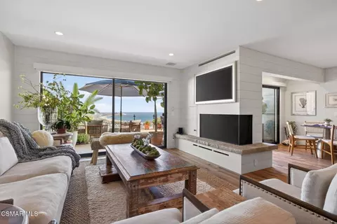 Living - 818 Caliente Ln, Ventura, CA 93001 photo 5 of 6