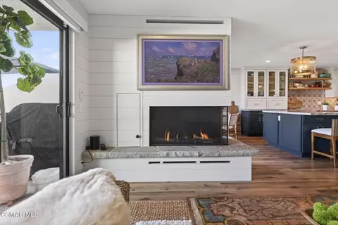 Living - 818 Caliente Ln, Ventura, CA 93001 photo 2 of 6