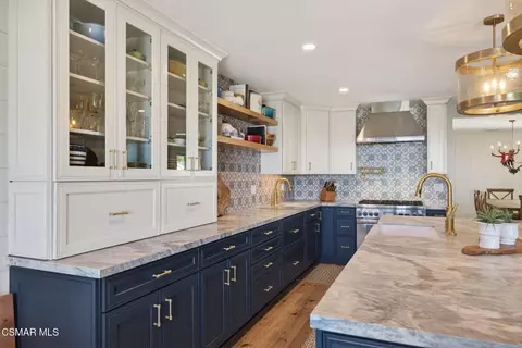 Kitchen - 818 Caliente Ln, Ventura, CA 93001 photo 14 of 15
