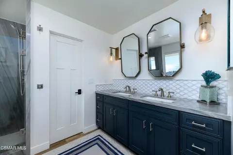 Bath - 818 Caliente Ln, Ventura, CA 93001 photo 9 of 12