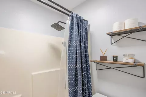 Bath - 1253 Tivoli Ln #29, Simi Valley, CA 93065 photo 2 of 2